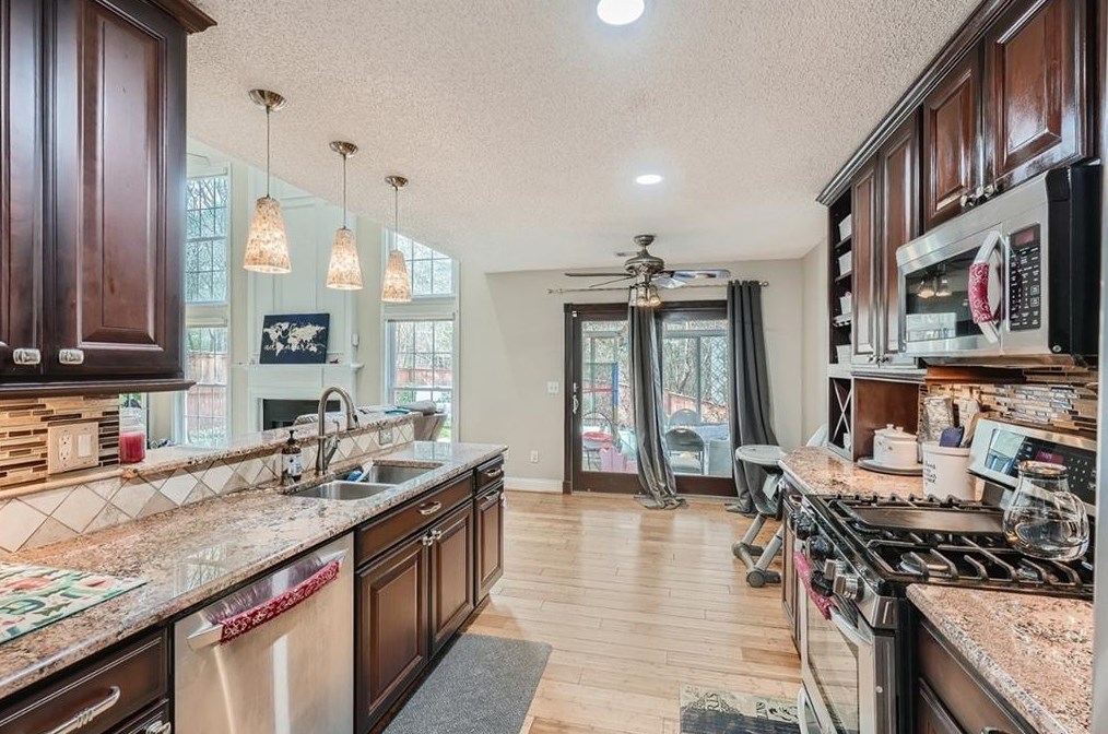 2702 Cottesford Dr, Smyrna GA  30080-2187 exterior