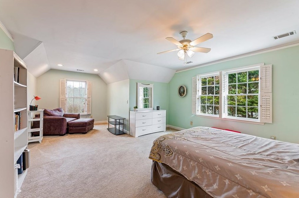 8415 Valemont Dr, Atlanta GA  30350-2847 exterior