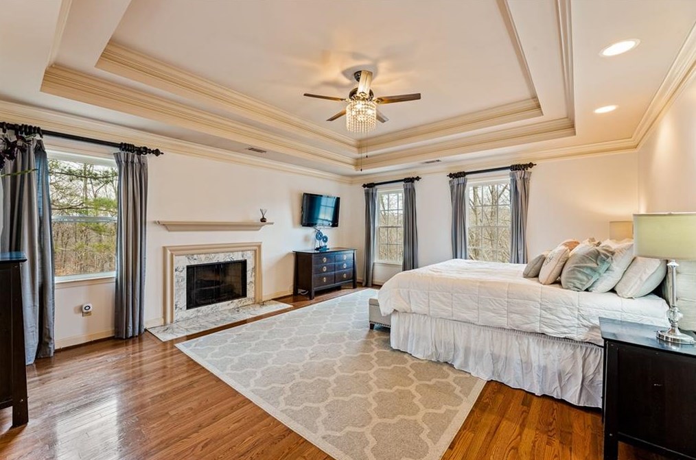 8415 Valemont Dr, Atlanta GA  30350-2847 exterior