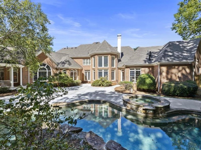 520 Old Cobblestone Dr, Atlanta, GA 30350-5429