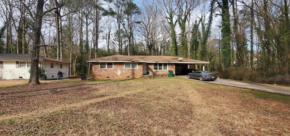 4006 Hilda Cir, Decatur GA  30035-1103 exterior