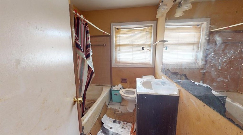 4006 Hilda Cir, Decatur GA  30035-1103 exterior