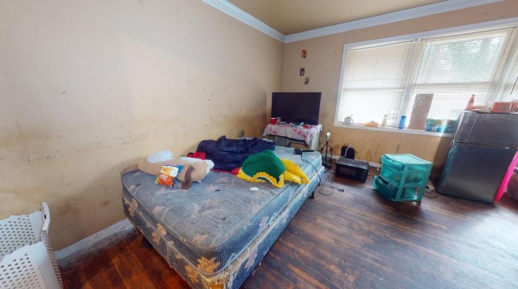 4006 Hilda Cir, Decatur GA  30035-1103 exterior