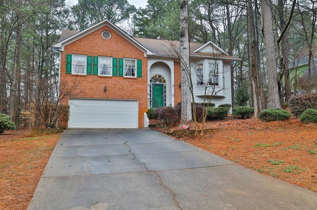 1410 Gran Forest Dr, Cumming, GA 30041-7601