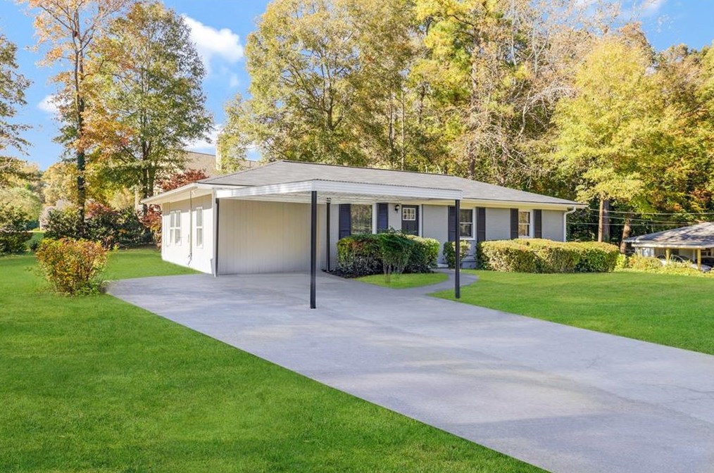 4858 Lantern Ln Sw, Mableton, GA 30126
