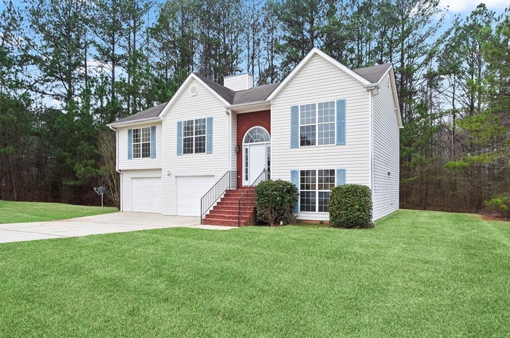9501 Rollinghills Dr, Jonesboro, GA 30238-4108