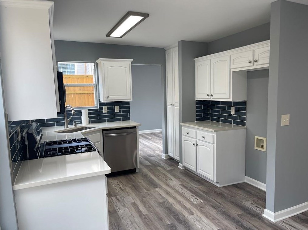 2243 Hampton Dr, Decatur GA  30035-3633 exterior