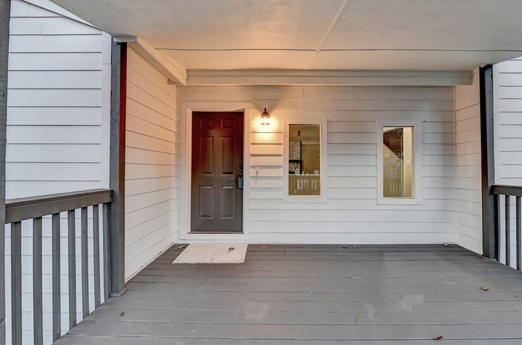 3372 Cottonwood Ln, Lithonia, GA 30078