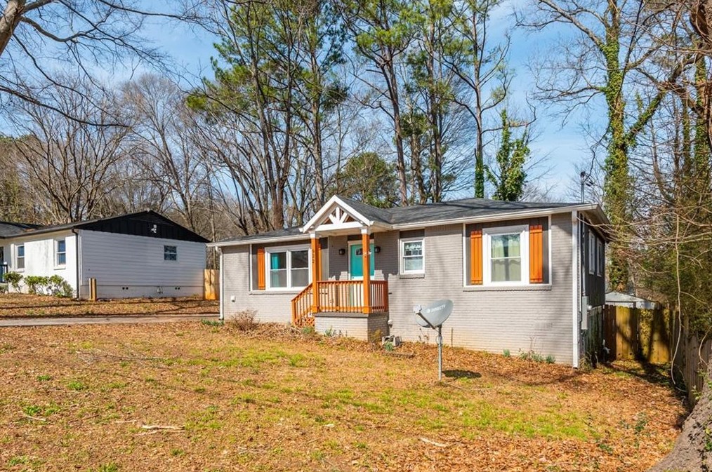 922 Rebel Forest Dr, Atlanta, GA 30315-8621