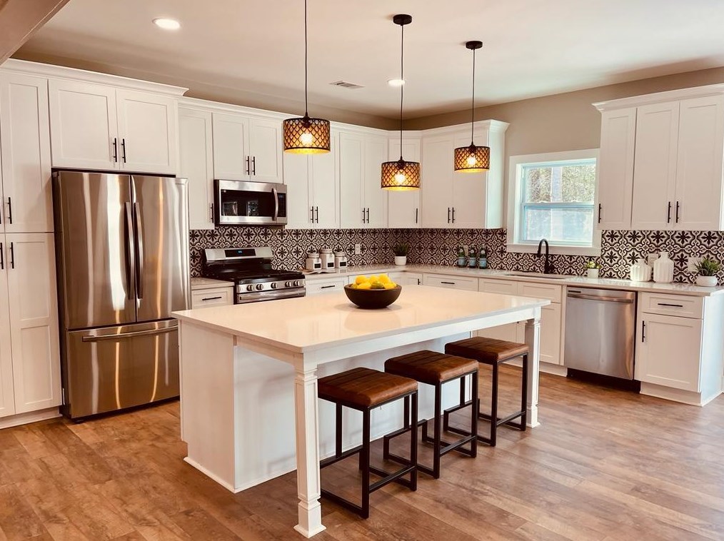 1233 Conway Rd, Decatur GA  30030-4569 exterior