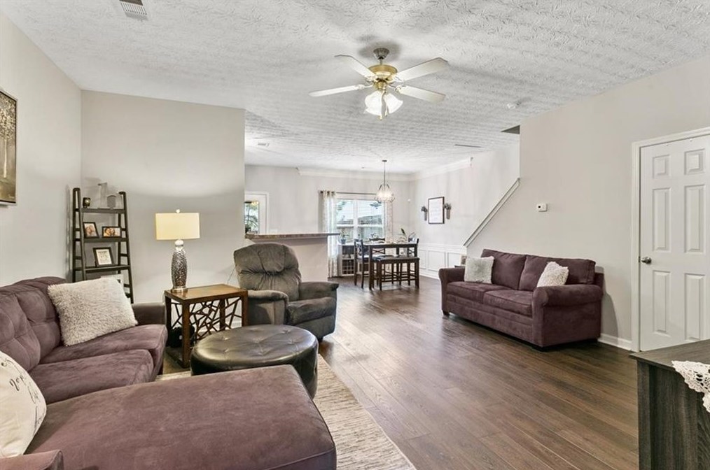 519 Oakside Pl, Acworth GA  30102-8812 exterior