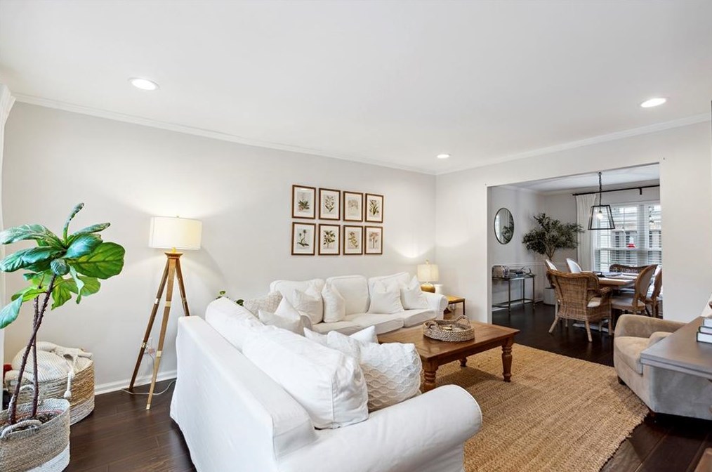 3 Walnut Hill Pl, Atlanta, GA 30318-1514