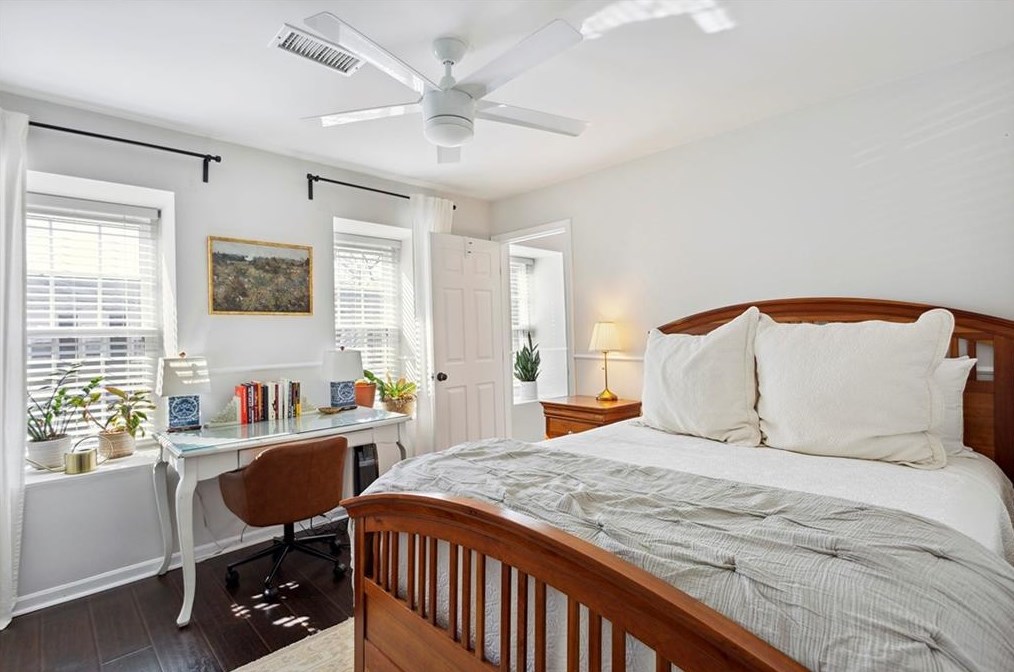 3 Walnut Hill Pl, Atlanta GA  30318-1514 exterior