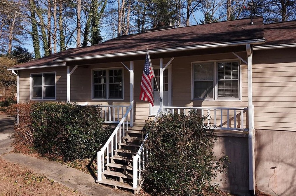 504 Wood Crest Ct, Holly Springs, GA 30189