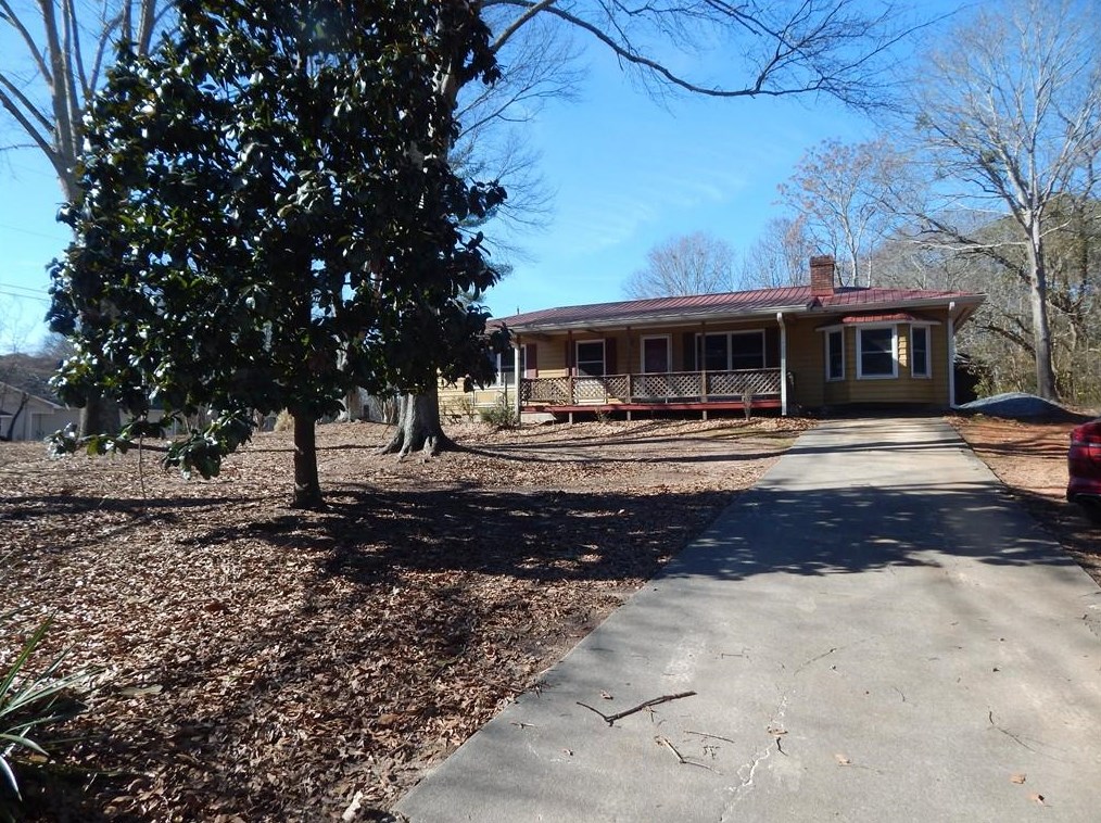 659 State St, Commerce, GA 30529