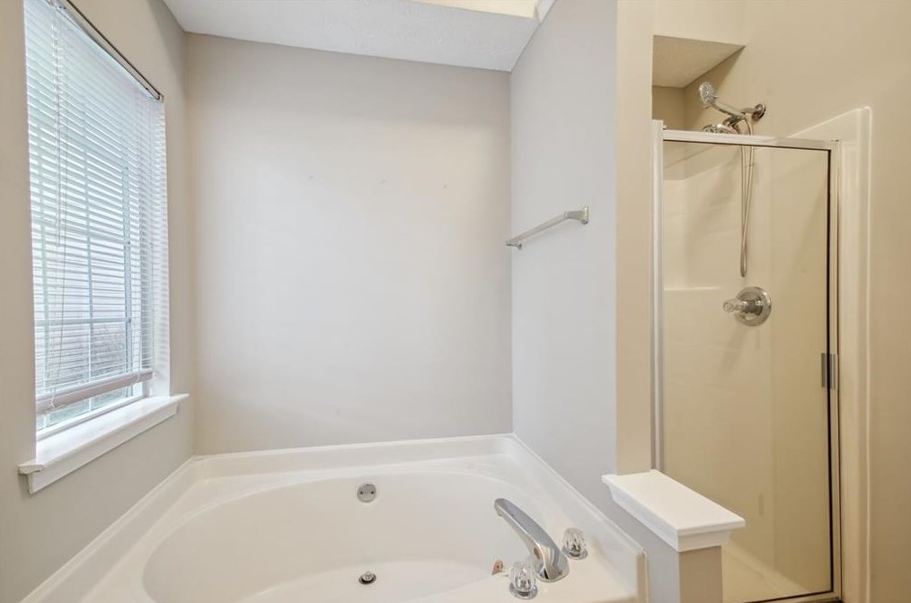 2161 Wingfoot Pl, Decatur GA  30035-2821 exterior