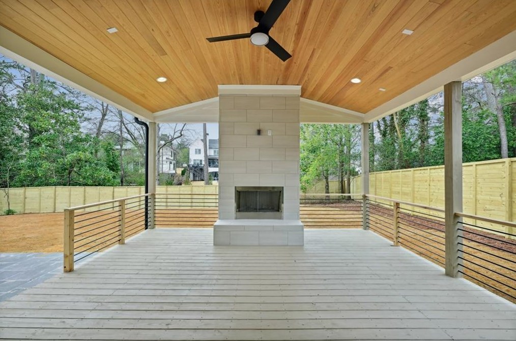 1515 Tryon Rd, Atlanta GA  30319-2940 exterior