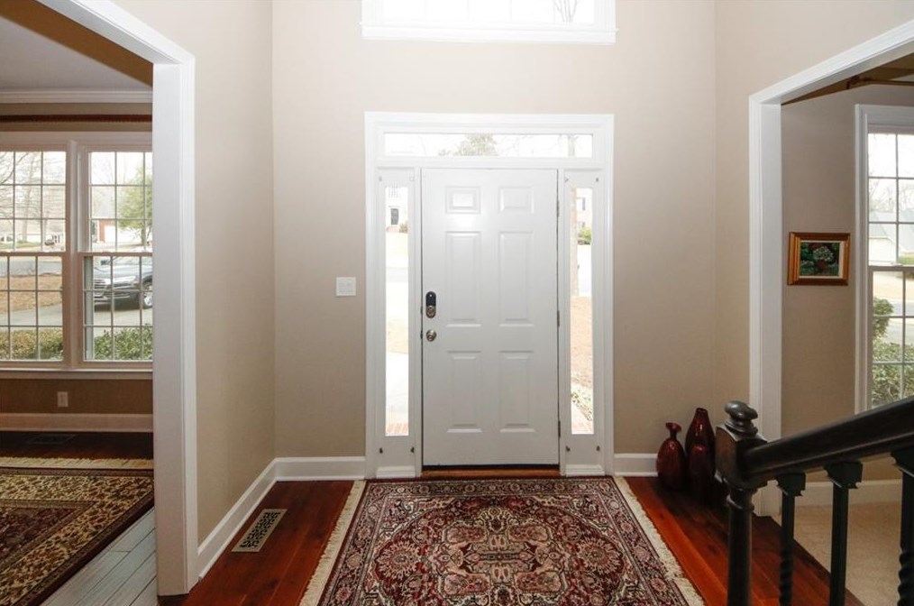 2070 Hembree Grove Dr, Roswell, GA 30076-1274