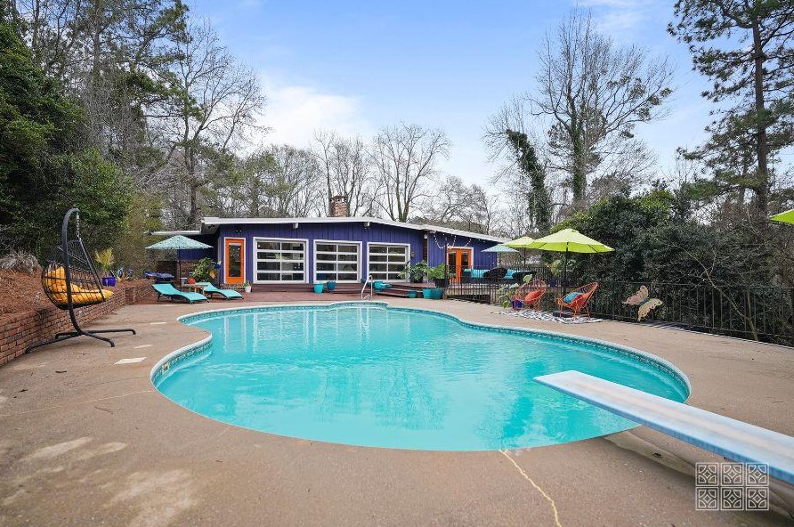 3679 Herschel Rd, Atlanta GA  30337-2306 exterior
