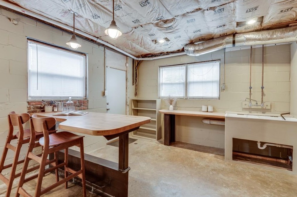 1745 Moonstone Ct, Decatur GA  30033-1411 exterior