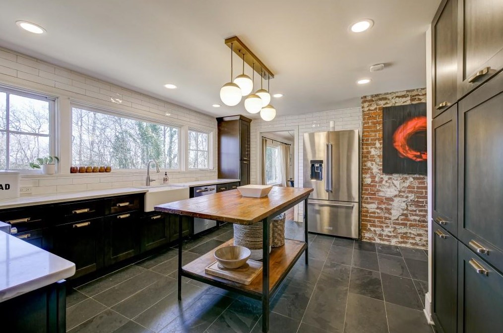 3716 Winters Hill Dr, Atlanta GA  30360-1329 exterior