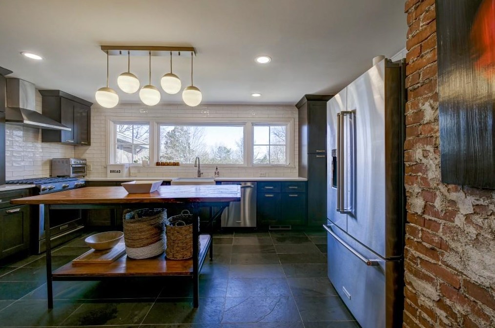 3716 Winters Hill Dr, Atlanta GA  30360-1329 exterior