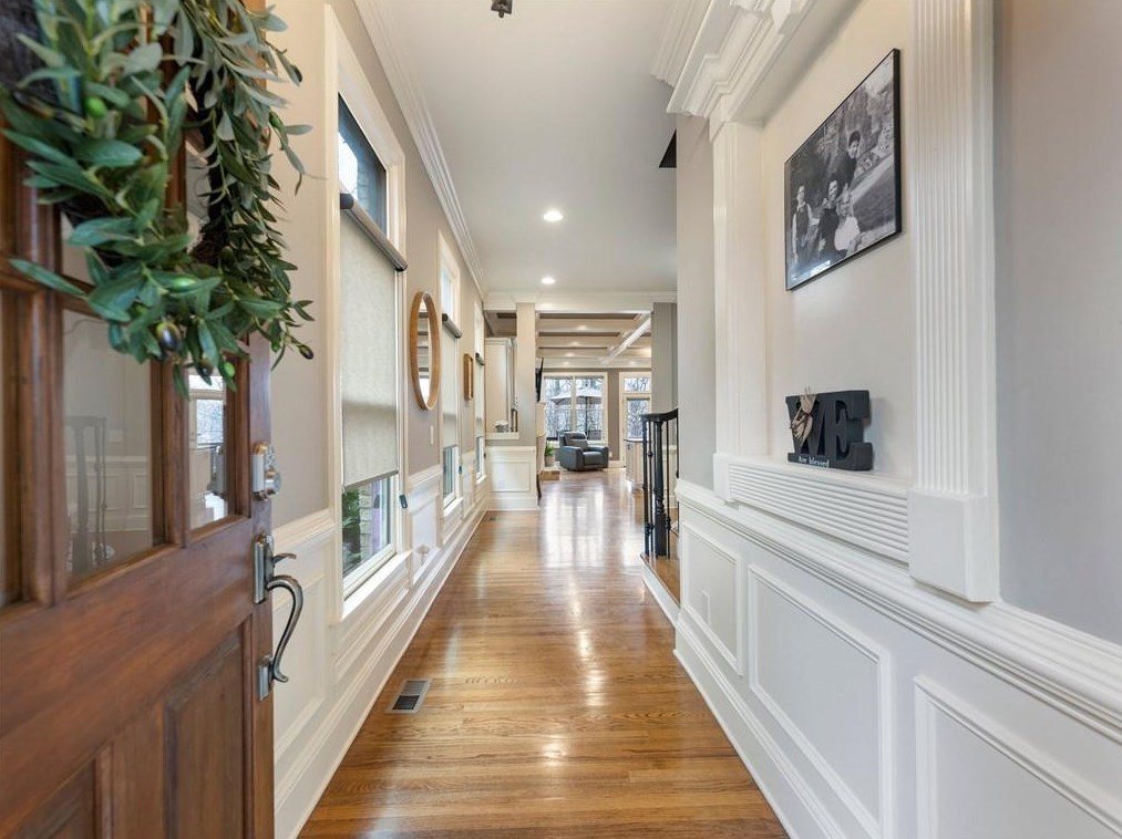 6957 Fellowship Ln, Flowery Branch, GA 30542-7735