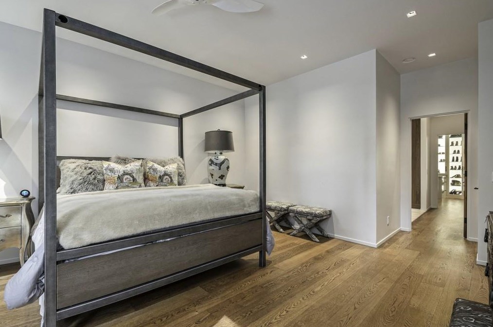 630 Pinetree Dr, Decatur GA  30030-2326 exterior