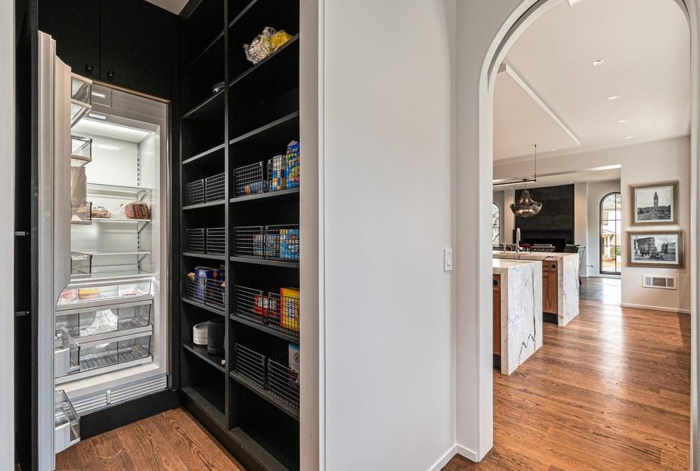 630 Pinetree Dr, Decatur GA  30030-2326 exterior