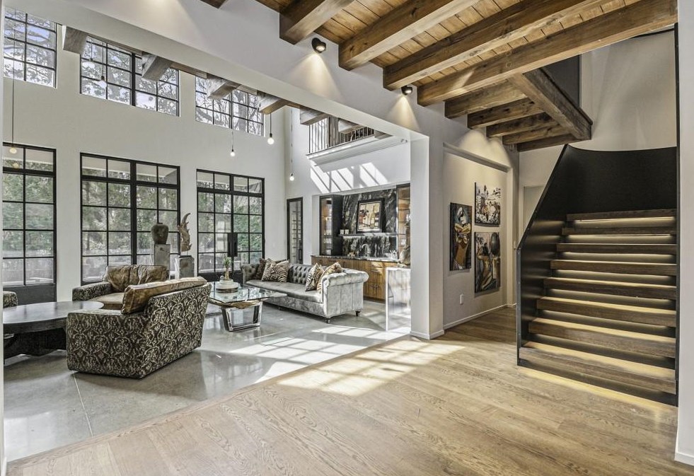 630 Pinetree Dr, Decatur GA  30030-2326 exterior