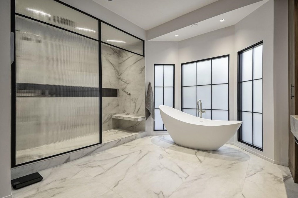 630 Pinetree Dr, Decatur GA  30030-2326 exterior