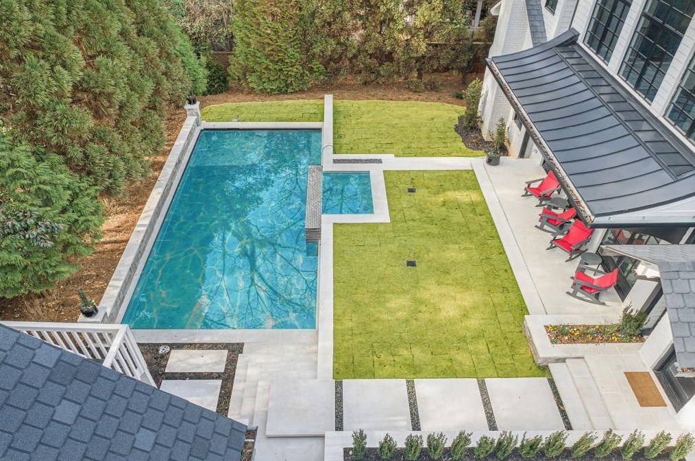 630 Pinetree Dr, Decatur GA  30030-2326 exterior