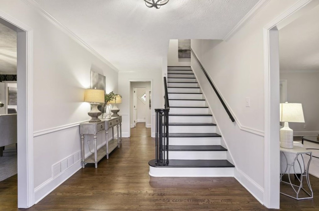 110 Seville Chase, Atlanta, GA 30328-1927