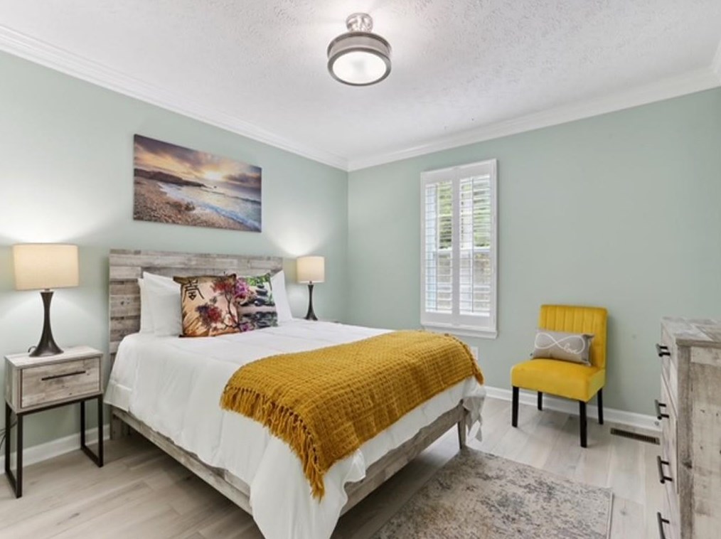 1929 Shenandoah Vly Ln, Smyrna GA  30080-8109 exterior