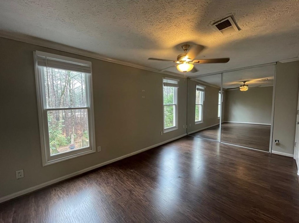 8865 Roberts Dr, Atlanta, GA 30350