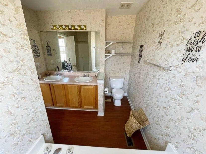 4426 Cross Ln, Decatur GA  30035-2118 exterior