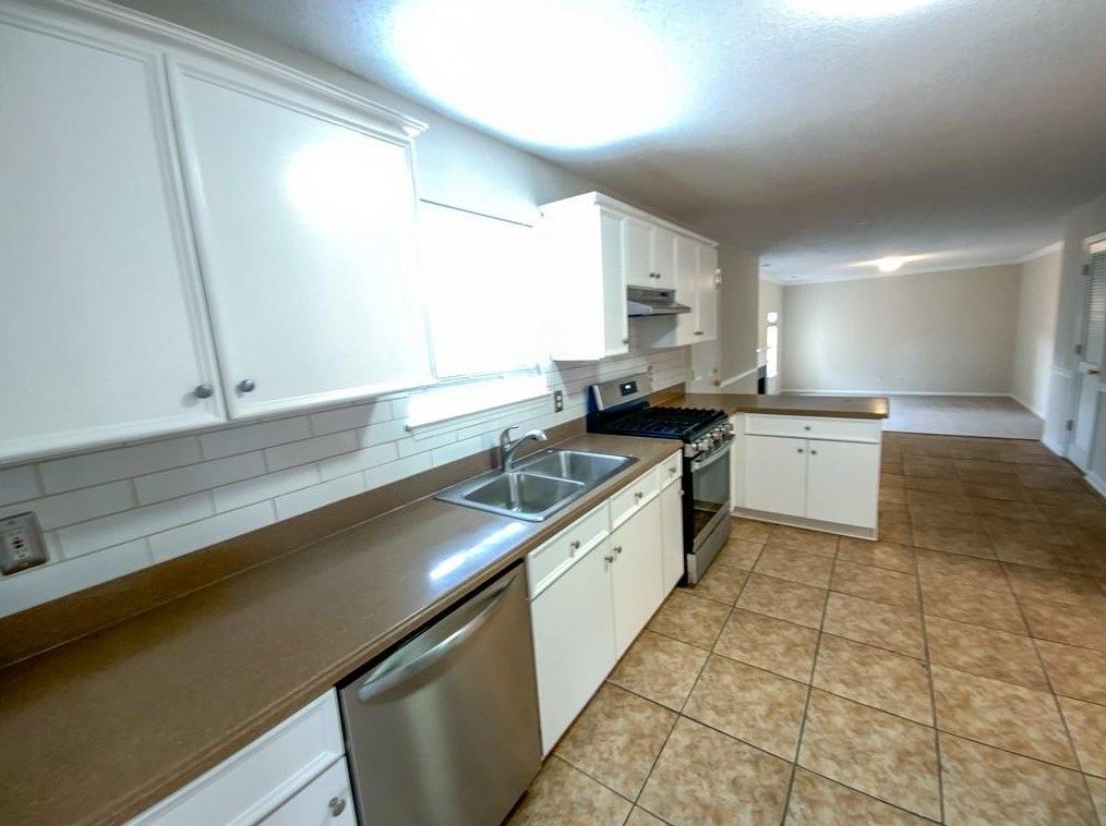 2428 Waters Run, Decatur GA  30035-2533 exterior