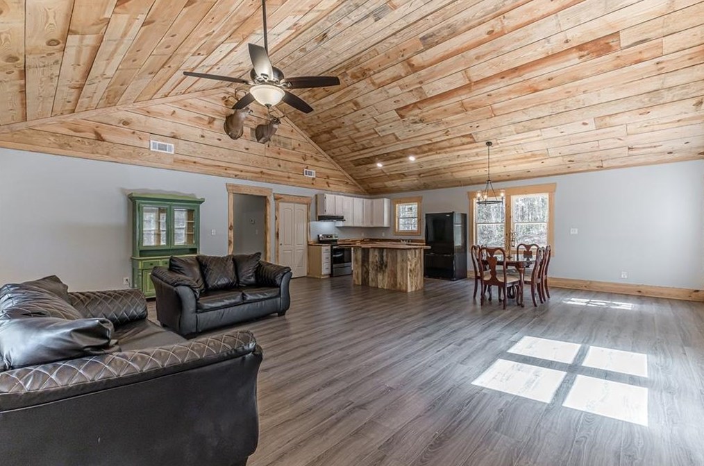 8365 Rock Eagle Rd, Monticello, GA 31064