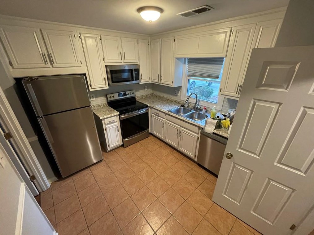 1788 Twin Brooks Dr Se, Marietta, GA 30067