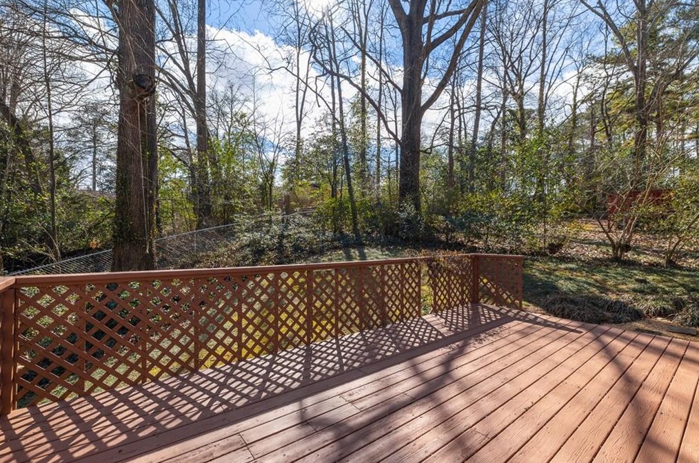 3181 Lindmoor Dr, Decatur GA  30033-3367 exterior