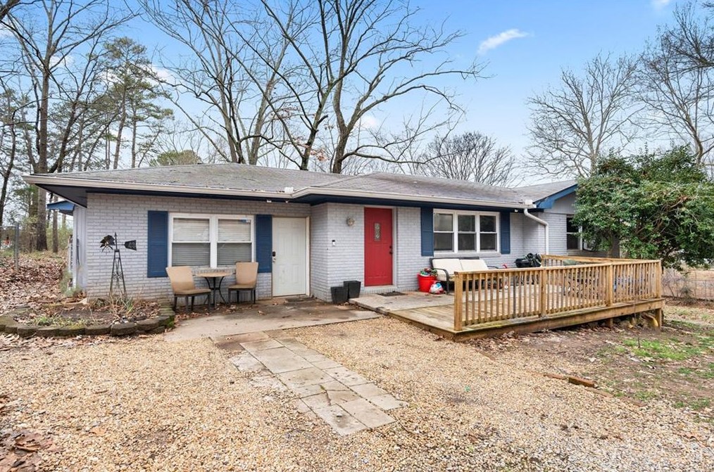 1 Latimer Rd, Euharlee, GA 30121-2203
