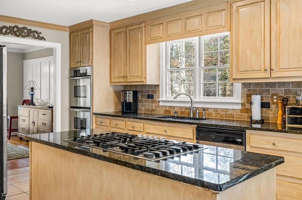 6070 Lively Ct, Cumming, GA 30040-6264