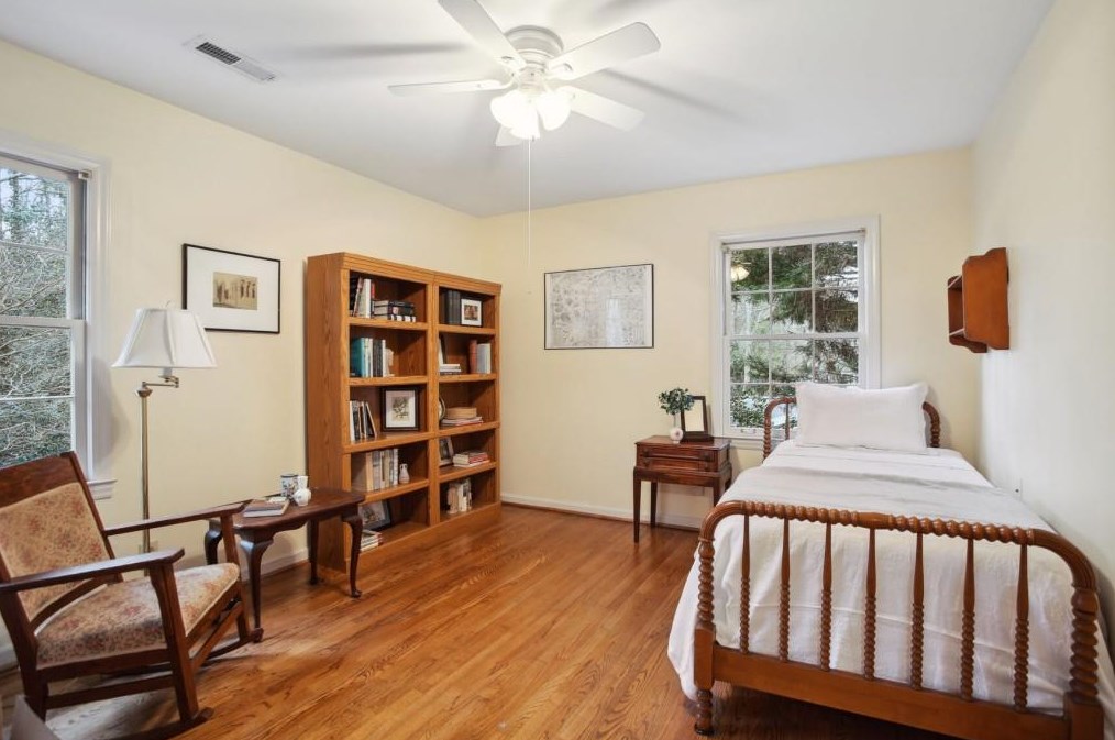 345 Durand Falls Dr, Decatur GA  30030-1019 exterior