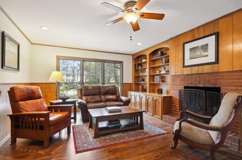 345 Durand Falls Dr, Decatur GA  30030-1019 exterior