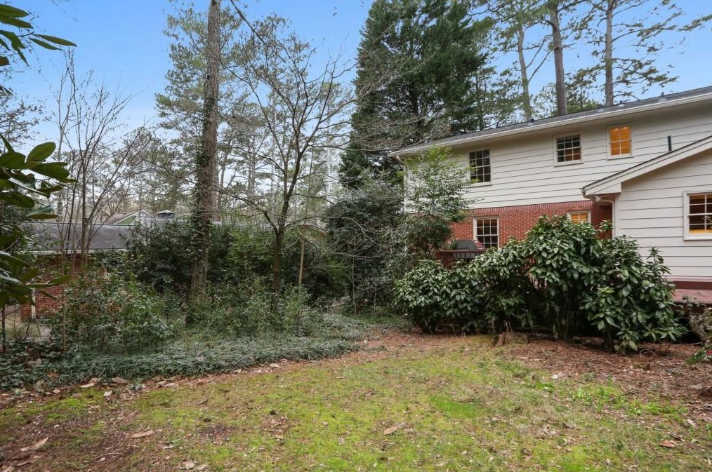 345 Durand Falls Dr, Decatur GA  30030-1019 exterior