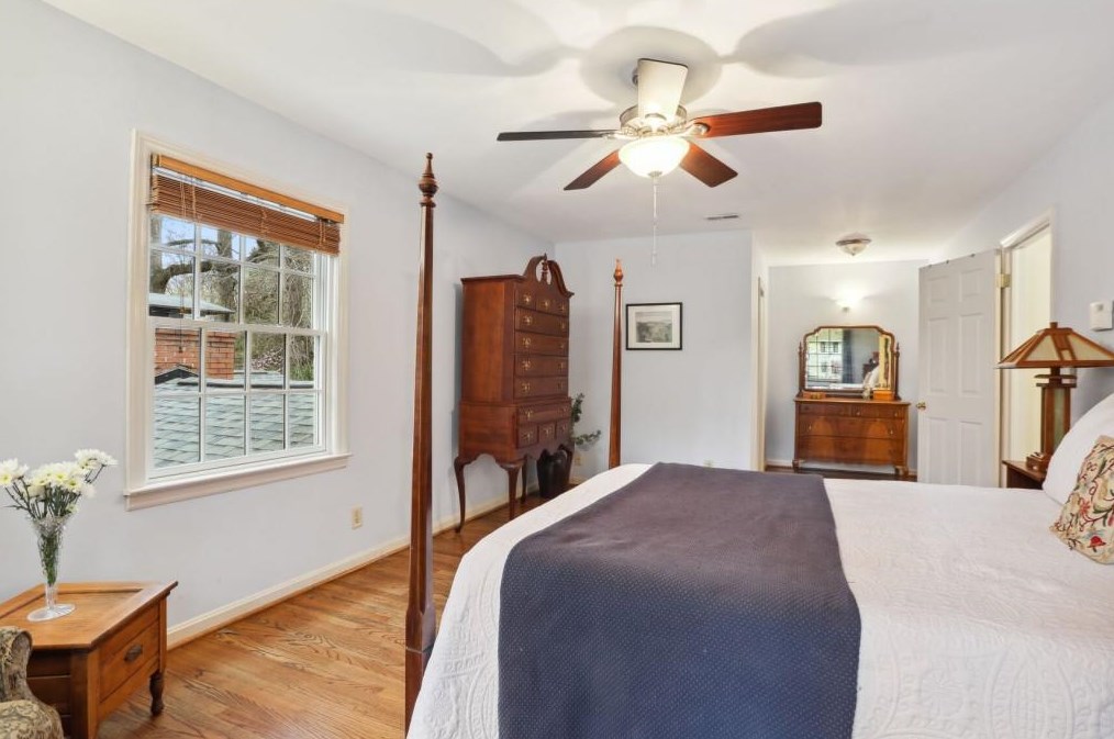 345 Durand Falls Dr, Decatur GA  30030-1019 exterior