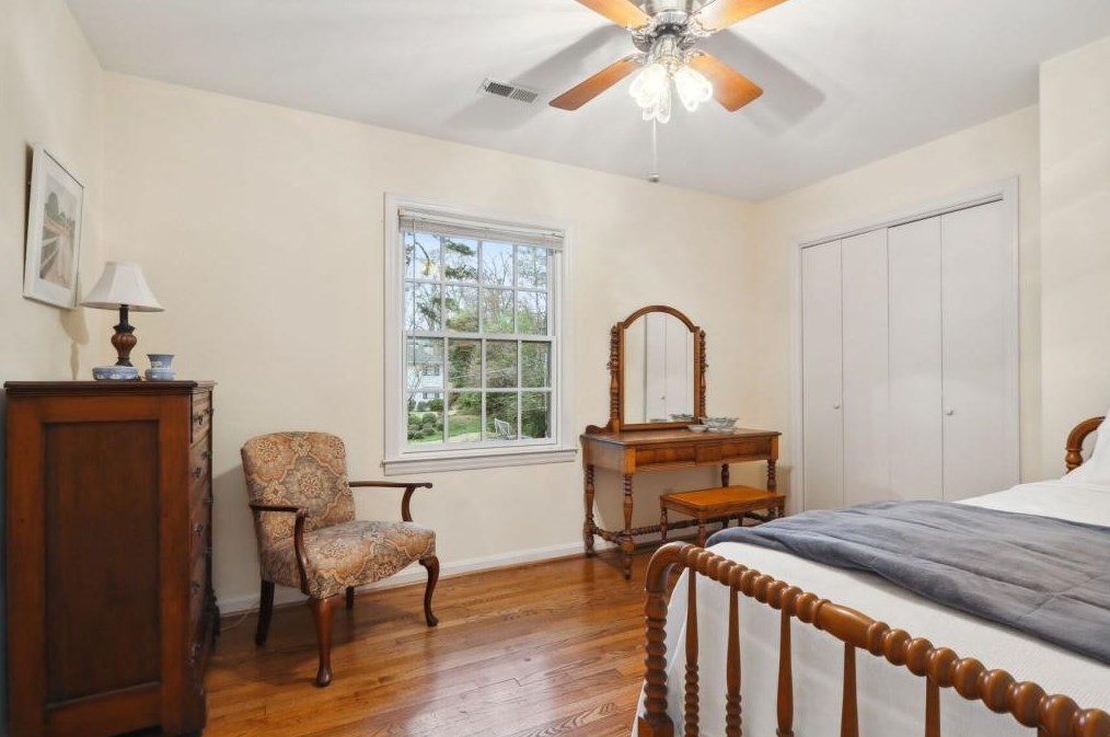 345 Durand Falls Dr, Decatur GA  30030-1019 exterior