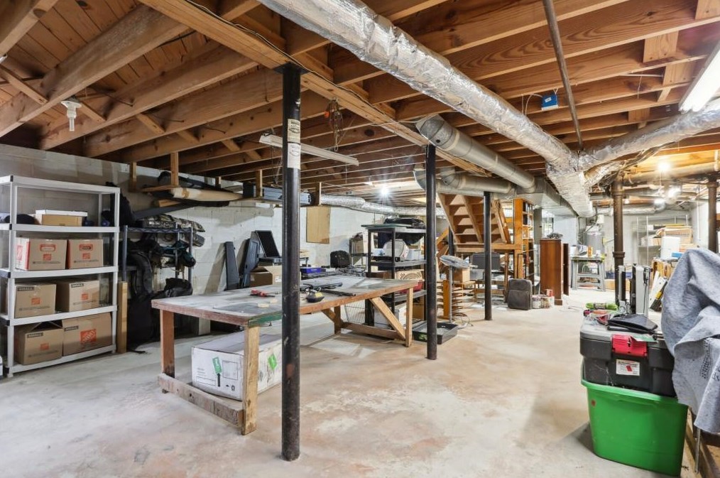 345 Durand Falls Dr, Decatur GA  30030-1019 exterior