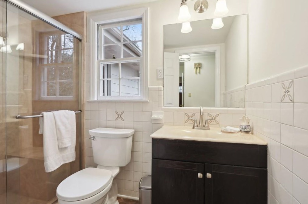 345 Durand Falls Dr, Decatur GA  30030-1019 exterior