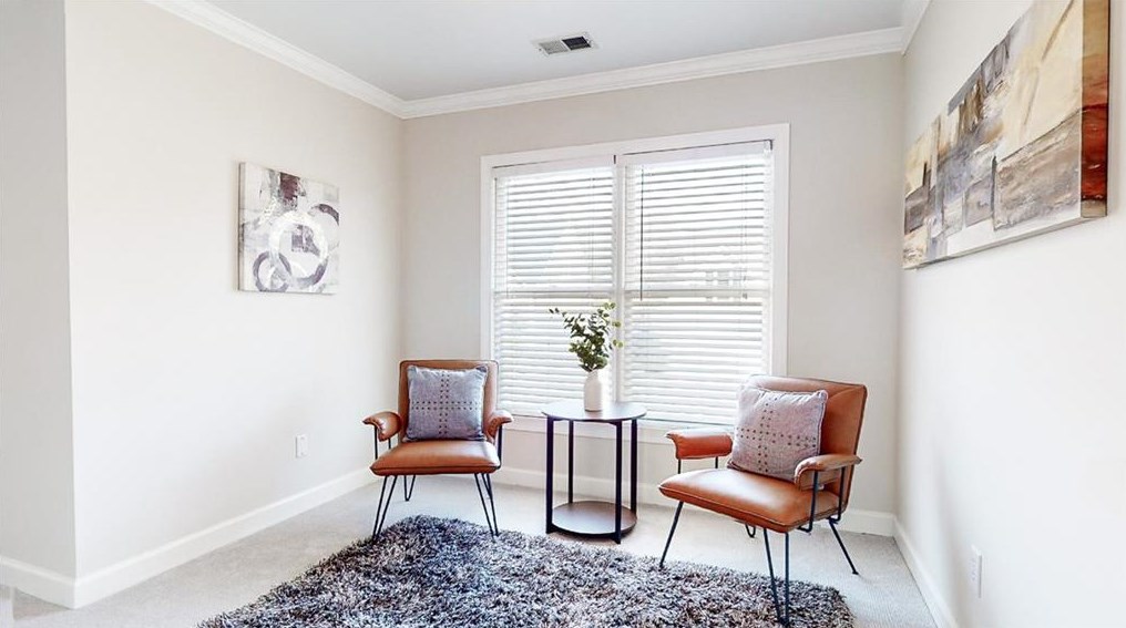 1470 Crescent Walk, Decatur GA  30033-2401 exterior